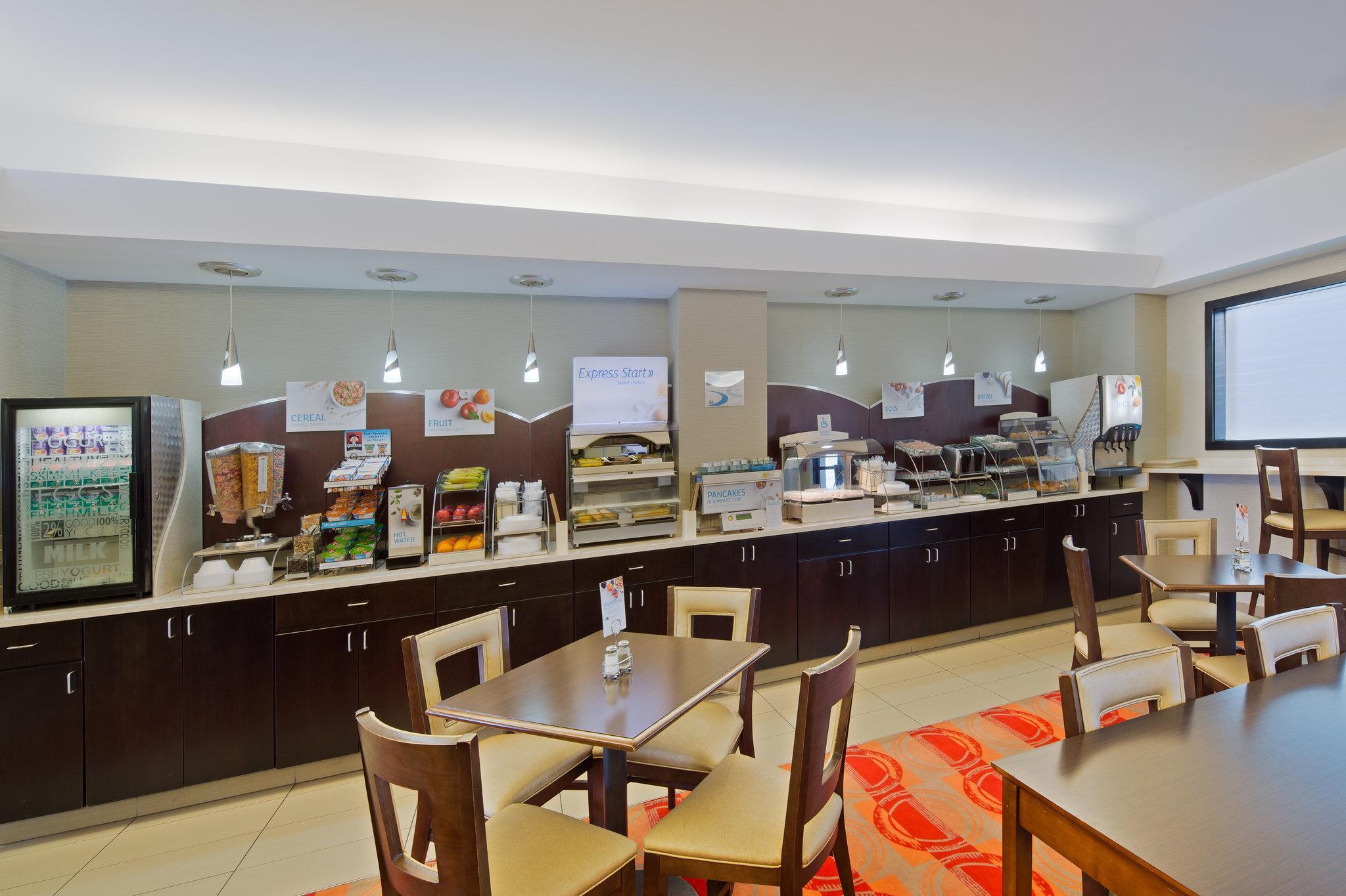 Holiday Inn Express Harrisburg I-81 - Hershey By Ihg Manadahill Exteriör bild
