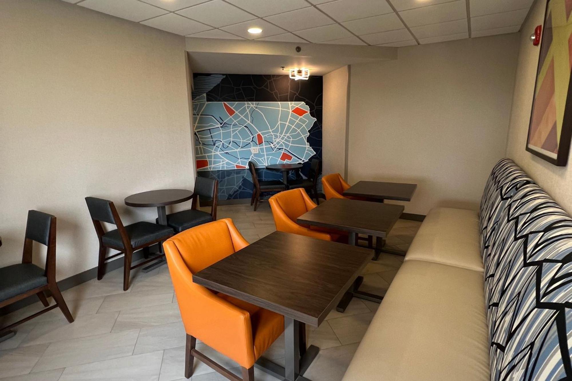 Holiday Inn Express Harrisburg I-81 - Hershey By Ihg Manadahill Exteriör bild