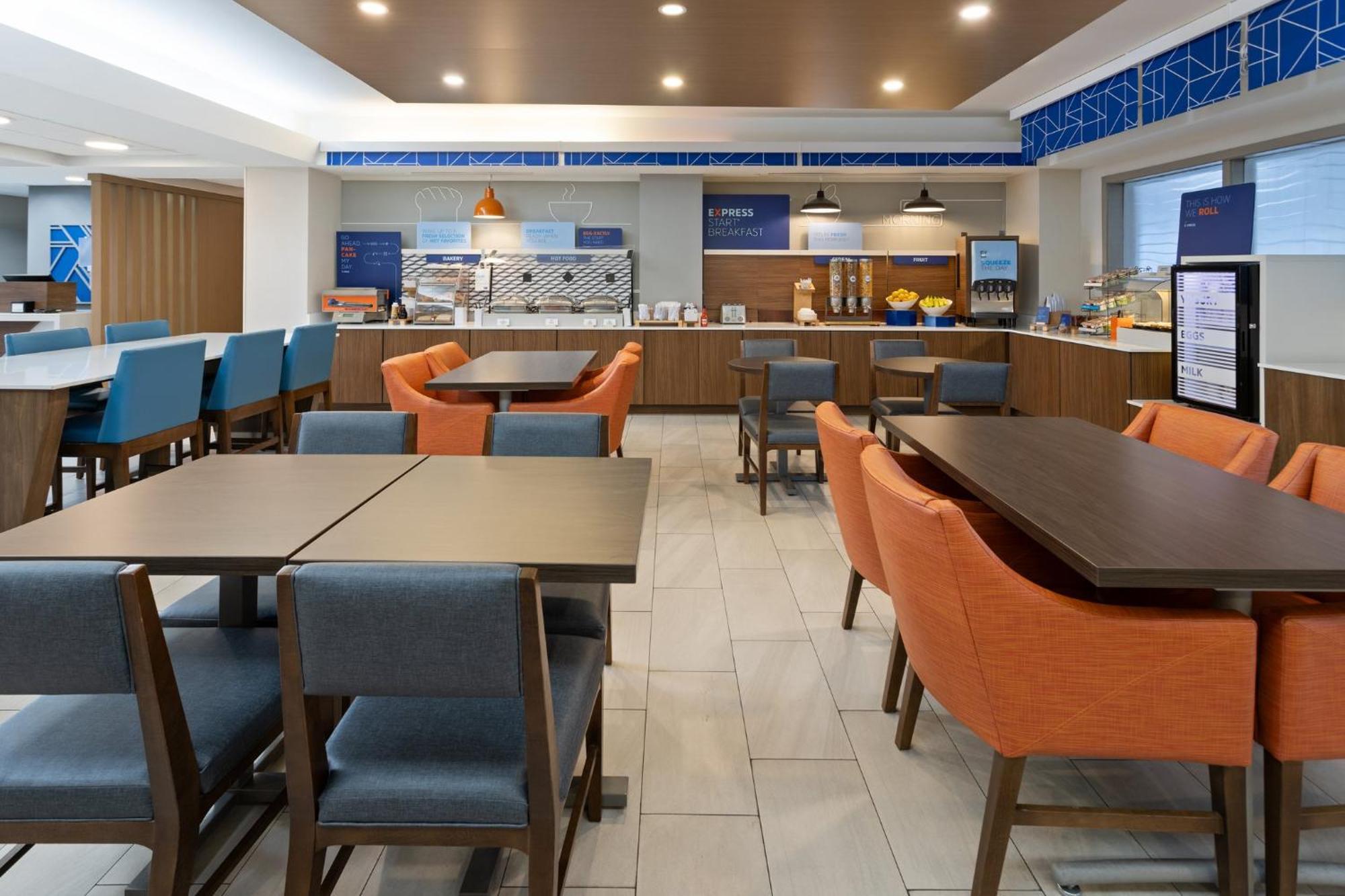 Holiday Inn Express Harrisburg I-81 - Hershey By Ihg Manadahill Exteriör bild
